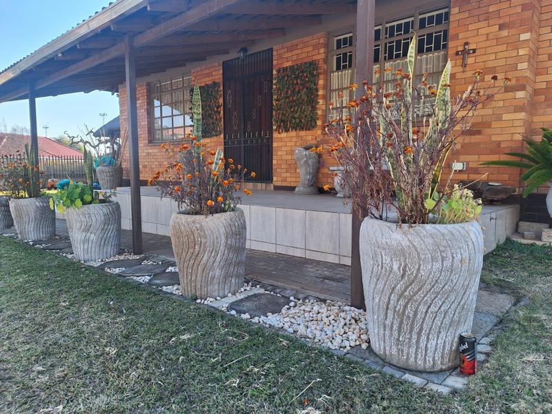 3 Bedroom Property for Sale in Stilfontein North West